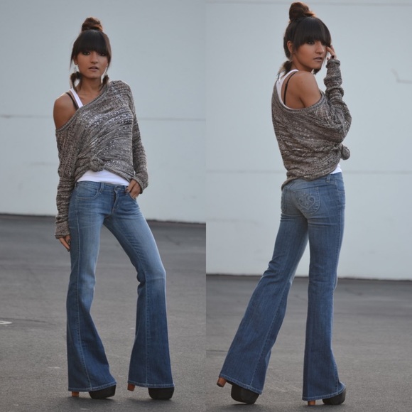 SIWY Ramona Flare Bottom Jeans in Capture My Heart - Picture 3 of 10